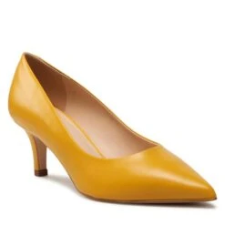 Chaussures Basses Solo Femme 48901-02-G17/000-04-00 Jaune